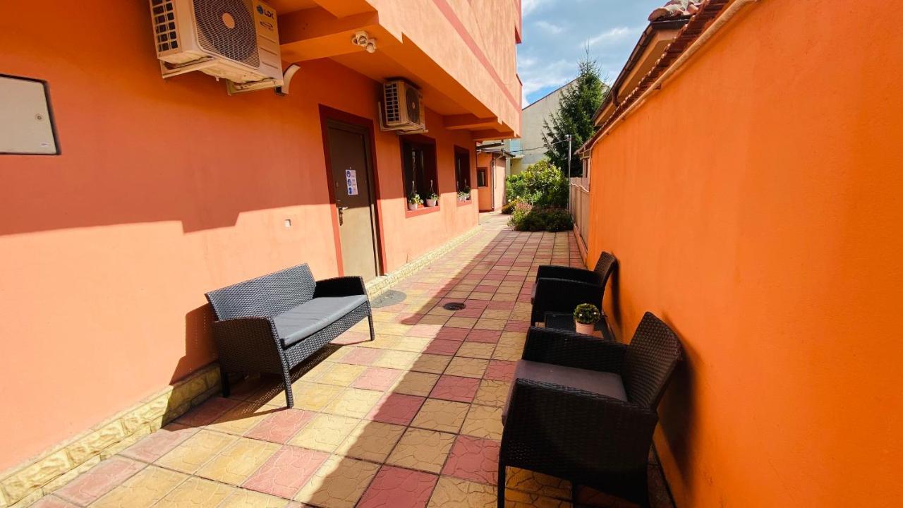 Orange House *